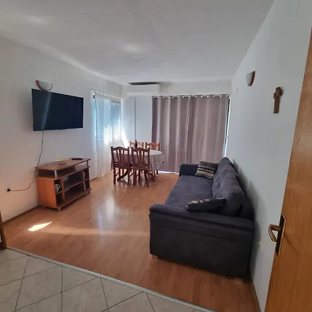 Antonela Apartman